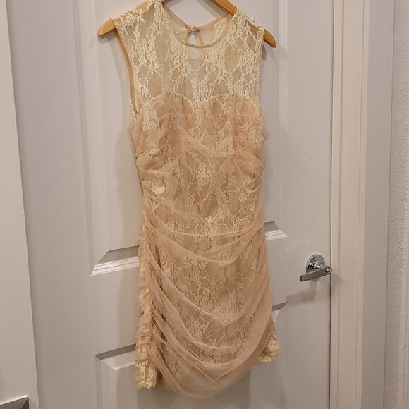 Lace Ruched Mini Dress - Picture 2 of 7